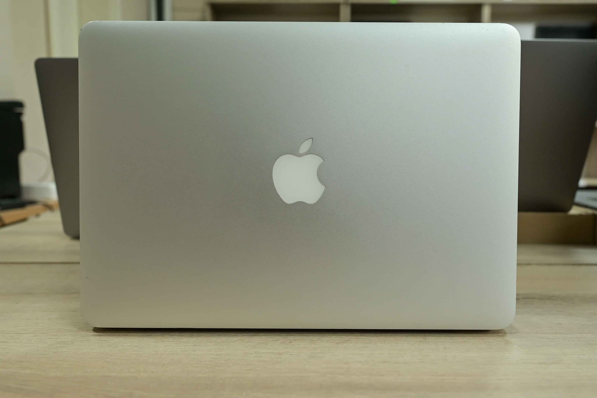 Apple Macbook Pro A1502 2015 image 10