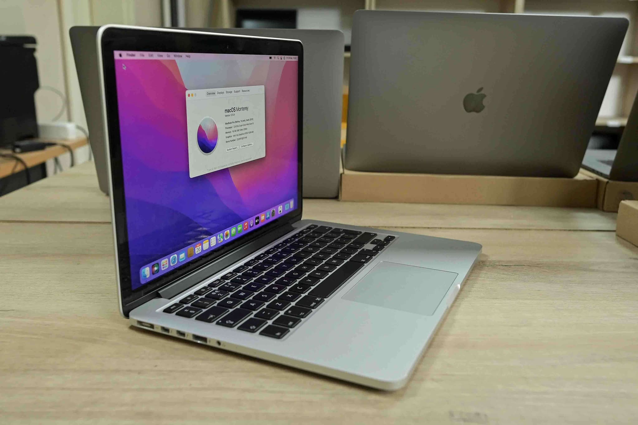 Apple Macbook Pro A1502 2015 image 1