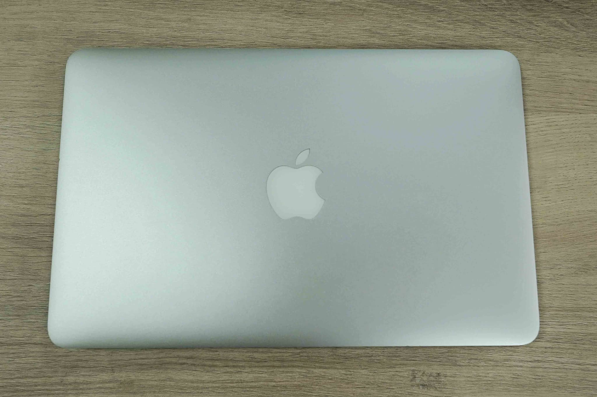 Apple Macbook Pro A1465 2014 image 11