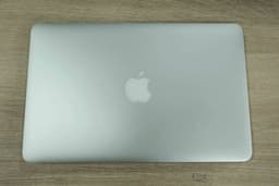 Apple Macbook Pro A1465 2014 image 11