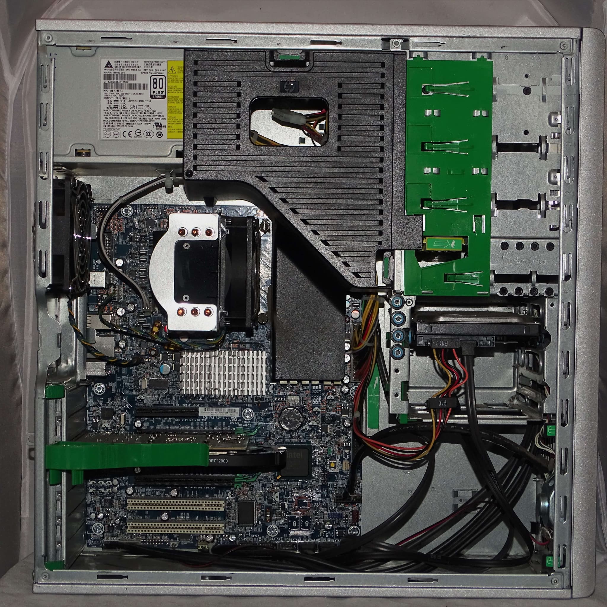 HP Z400 Workstation image 3