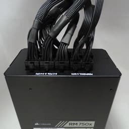 Corsair RM750x image 2