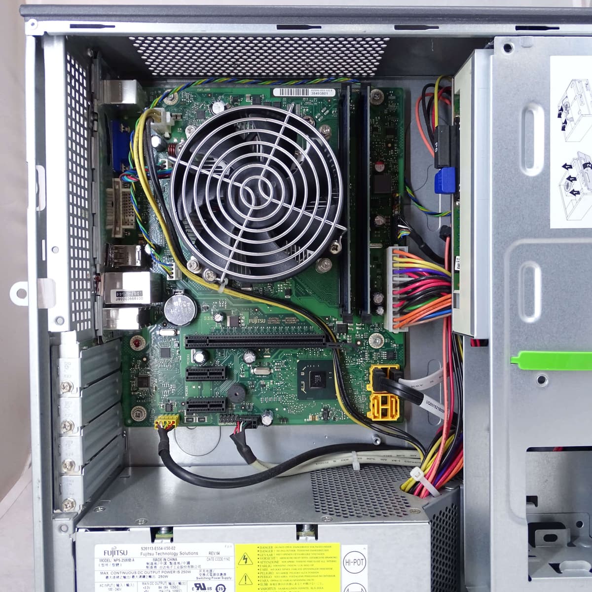 Fujitsu-Esprimo-E400-keyboard-view