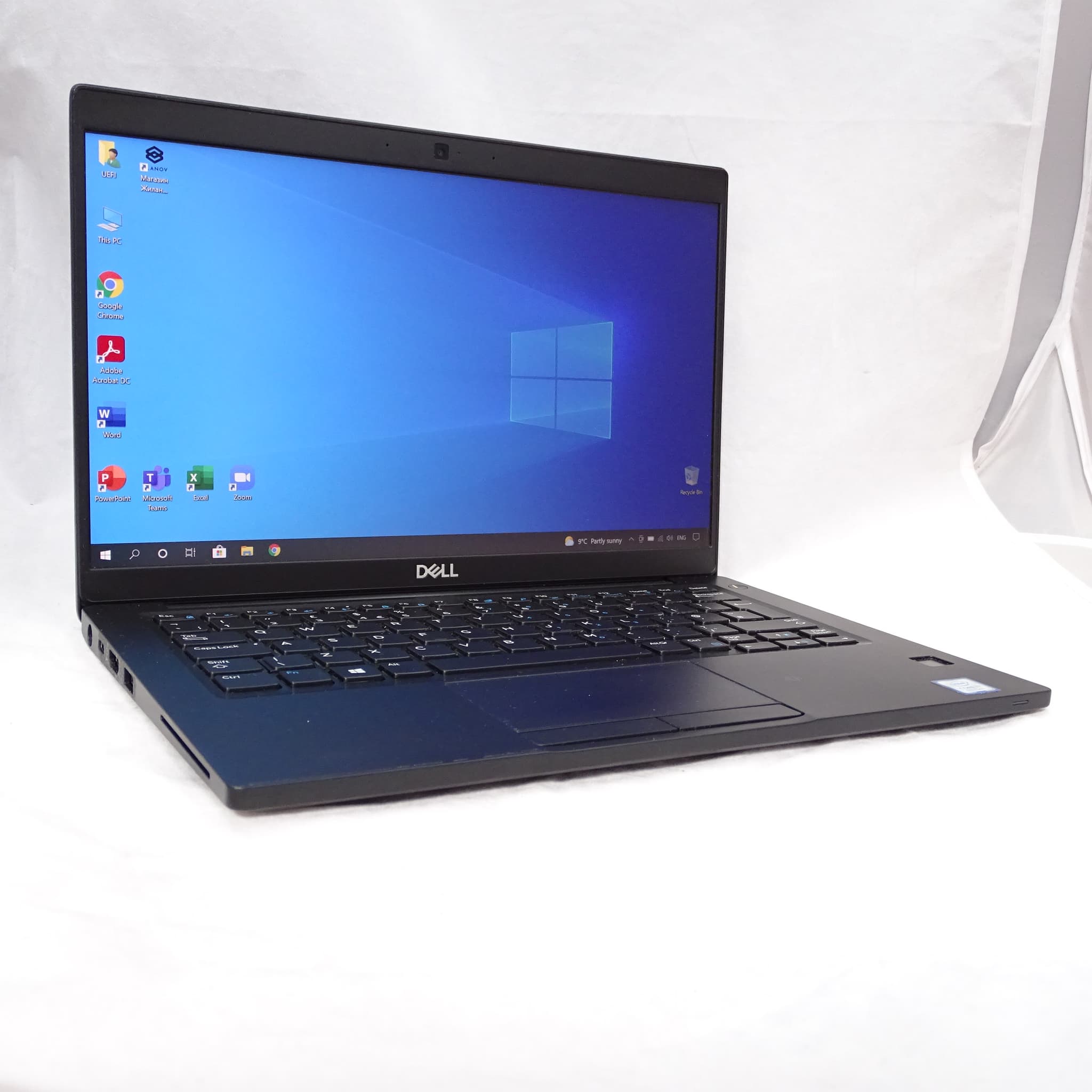 Dell E7390 image 0