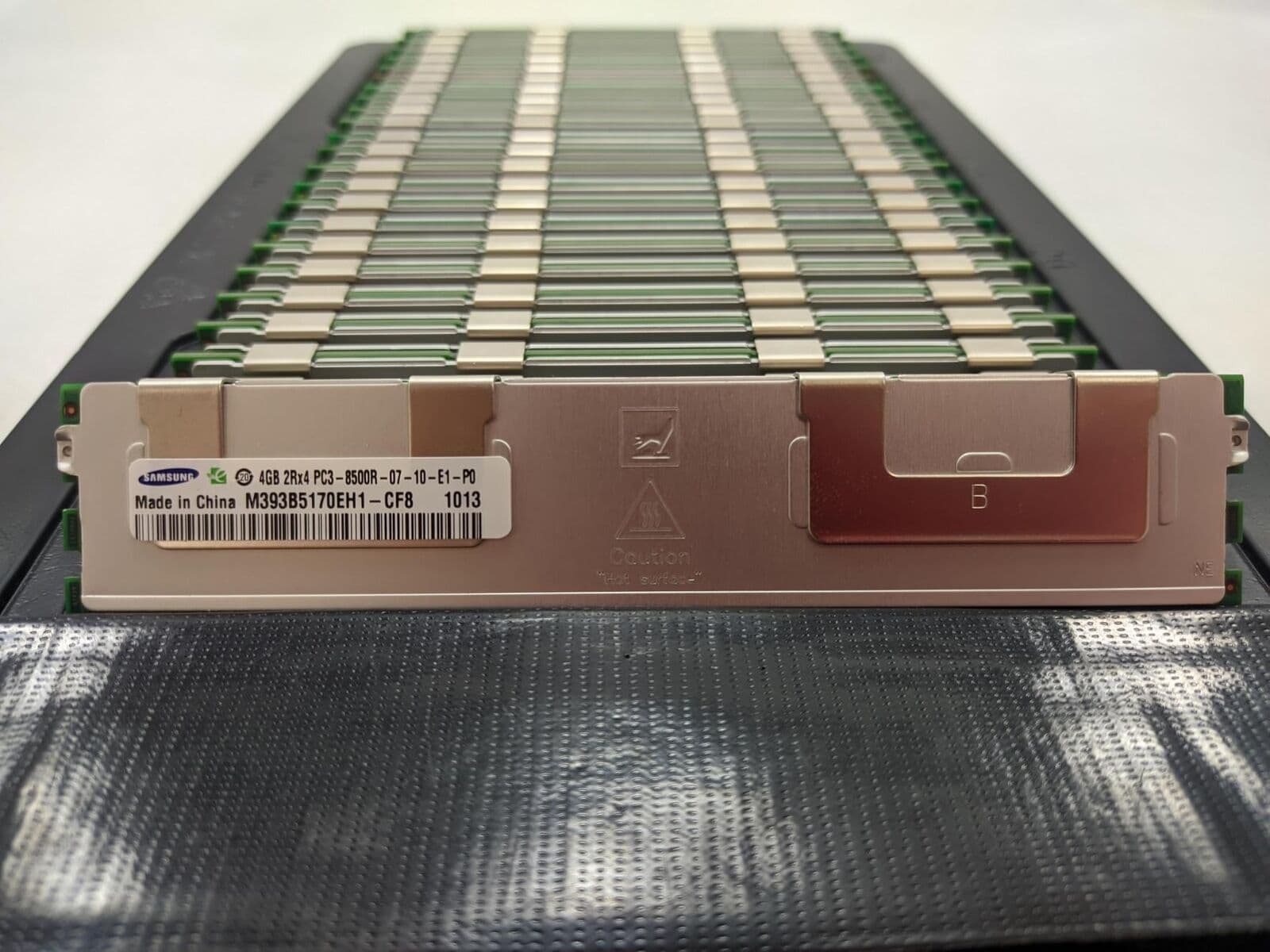 Сървърна памет ECC REG DDR3 4GB 1066/1333/1600 MHz image 0