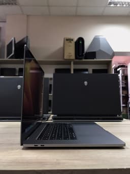 MacBook Pro 16 2019 A2141 image 3